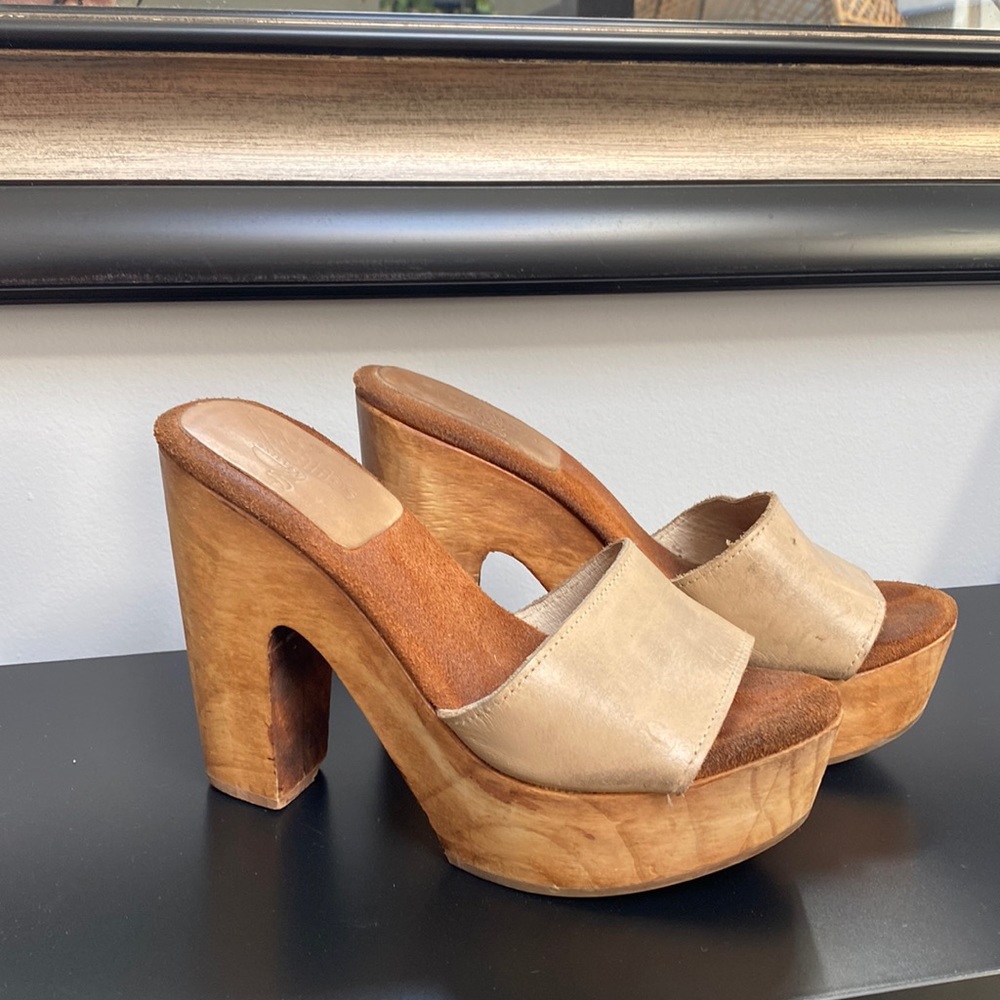 Vintage clogs
Freebird by Steven